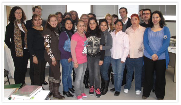 El equipo de la Fundación Tomillo junto a Juan Sitges y Ana Artacho, de la Fundación Caser