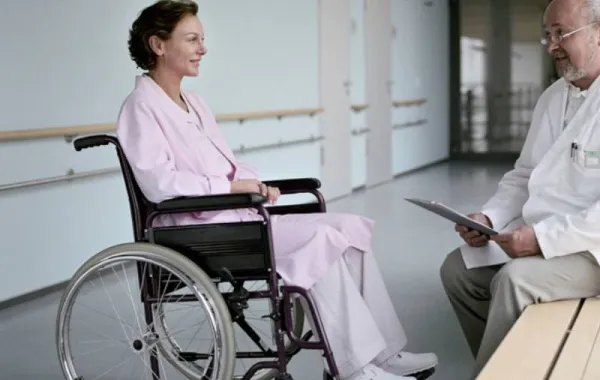 Mejorar los plazos de valoración de la discapacidad simplificando la burocracia, reduciendo los tiempos de tramitación y espera, y facilitando un acceso más rápido a las prestaciones