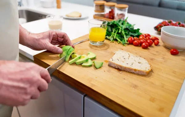 Foto de una mesa con alimentos de dieta mediterranea
