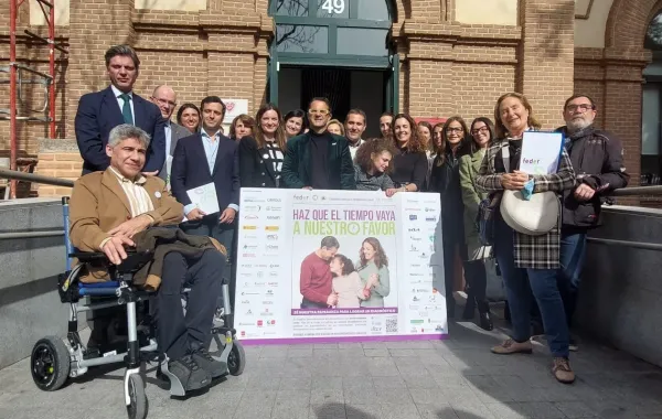 Foto de la presentacion del cartel de las enfermedades raras