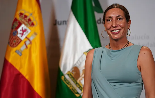 Foto de la nueva consejera de Integración Social, Juventud e Igualdad de la Junta de Andalucía