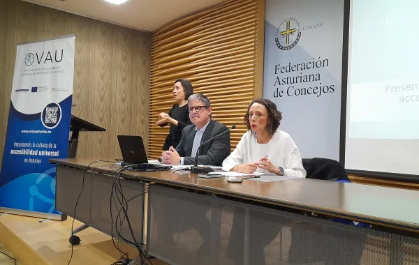 Foto de la presentación del programa de accesibilidad de servicios sociales en Asturias