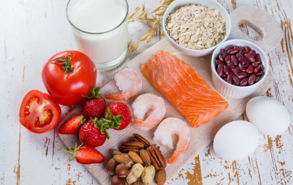 Foto con diversos productos que pueden dar alergia como frutos secos