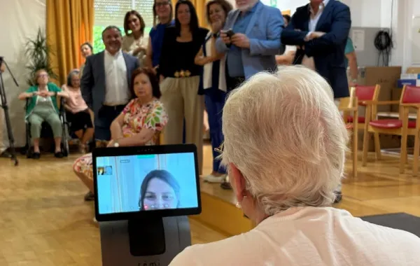 robotica-personas-mayores-dependientes