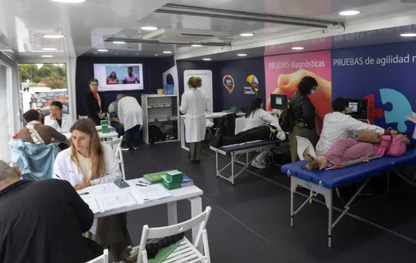 El interior del autobús de la Semana del Cerebro de la Sociedad Española de Neurología