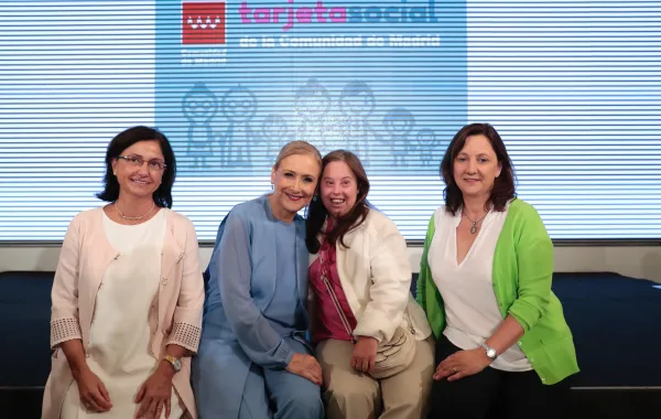 Foto de la Presidenta de la Comunidad Cristina Cifuentes