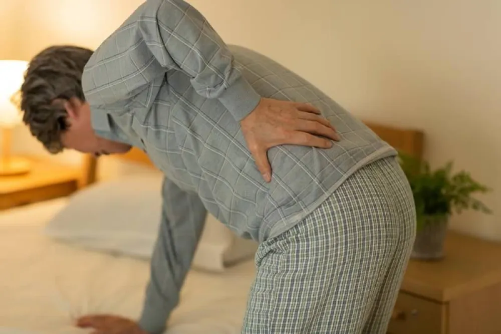 Diferencias entre artrodesis o artroplastia para reducir el dolor de una articulación