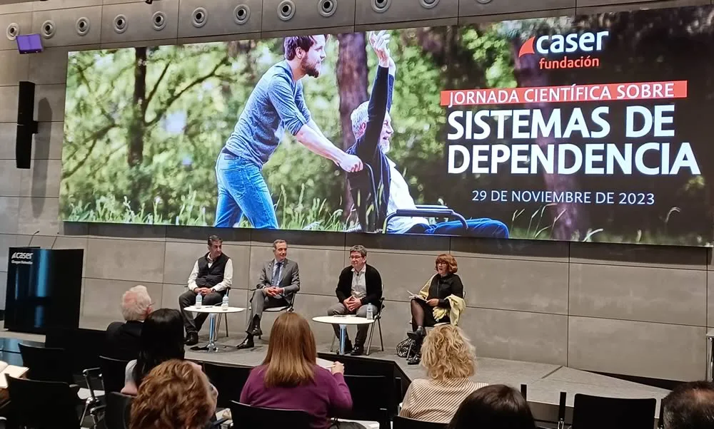 Foto de la presentación de la Jornada cietífica sobre Sistemas de Dependencia en el Auditorio de Caser Madrid