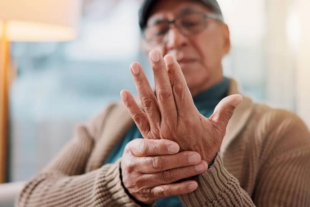 Hacer vida normal con Parkinson requiere un compromiso activo con el tratamiento y la prevención