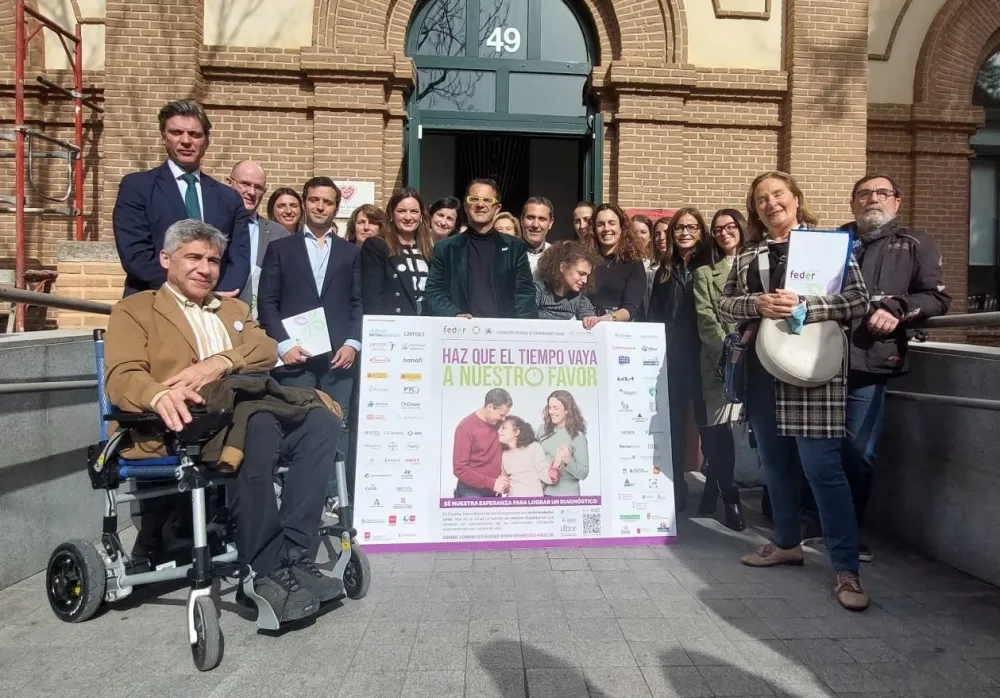 Foto de la presentacion del cartel de las enfermedades raras