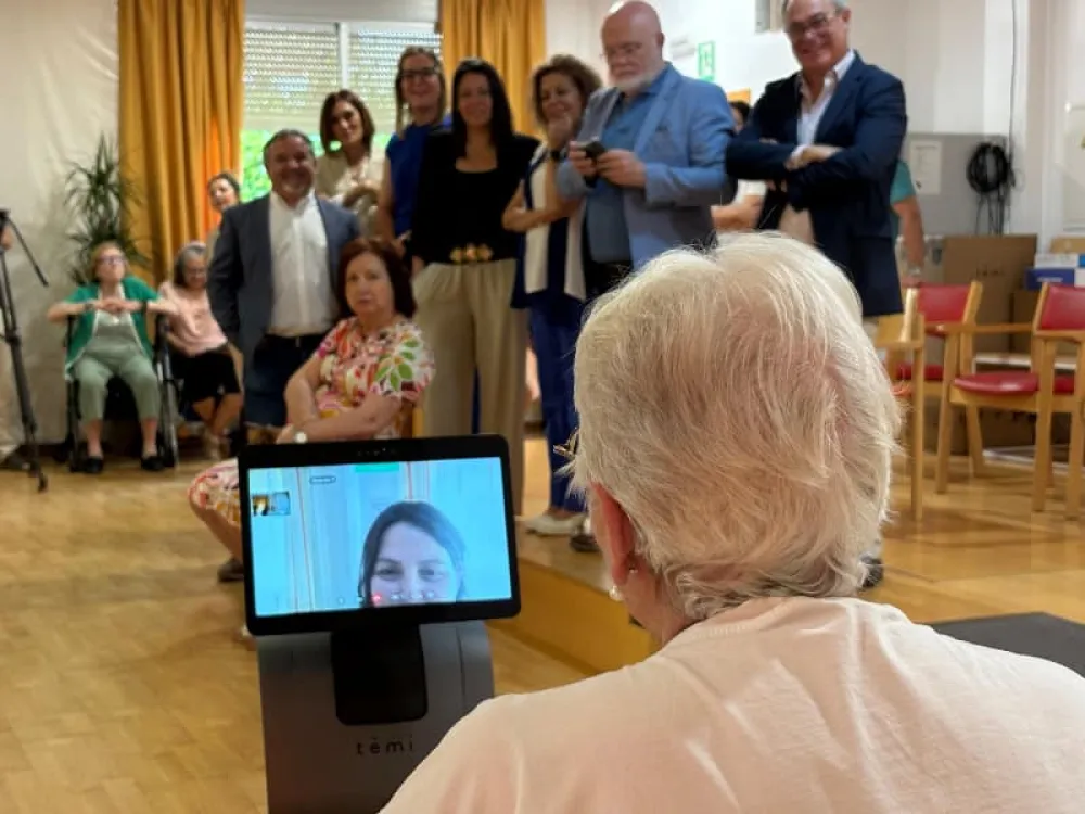 robotica-personas-mayores-dependientes